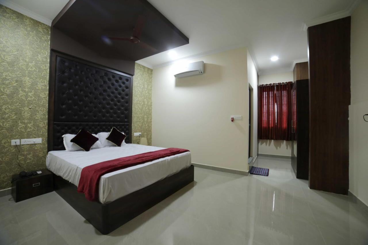Aparthotel Shivalaya Residency Thrissur Exterior foto